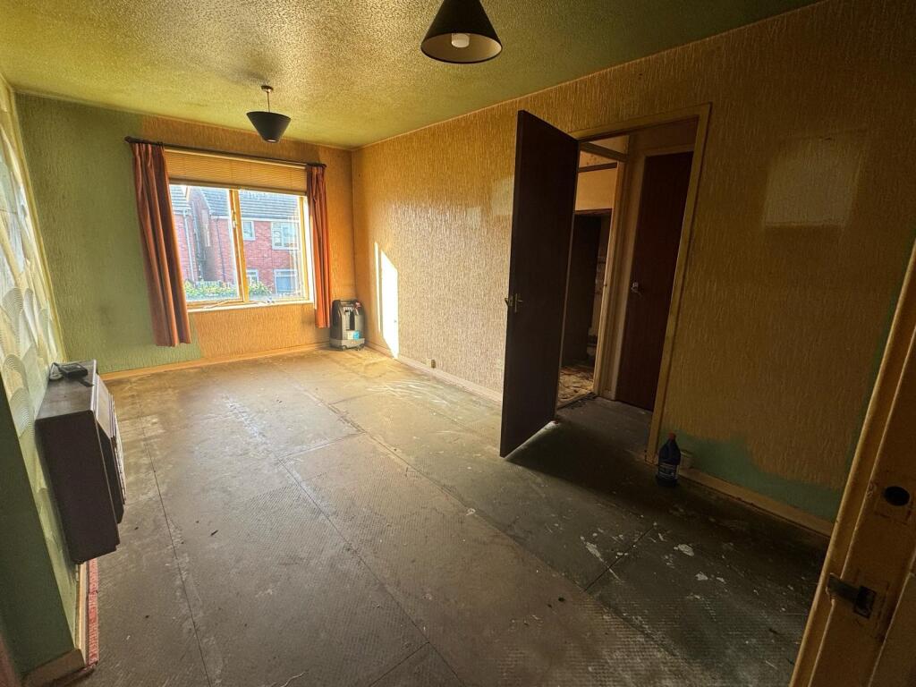 Apartment in Leeds, Morley - View 3