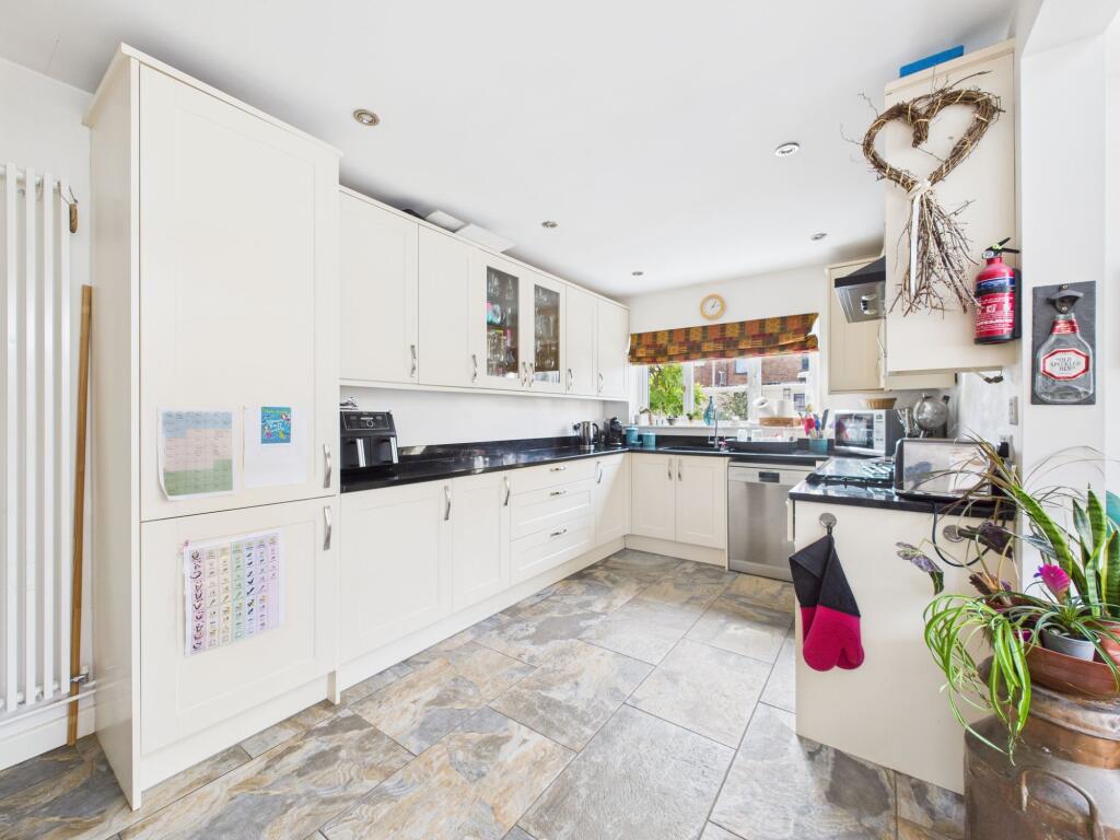Leys Road, Pattishall, NN12 - View 4