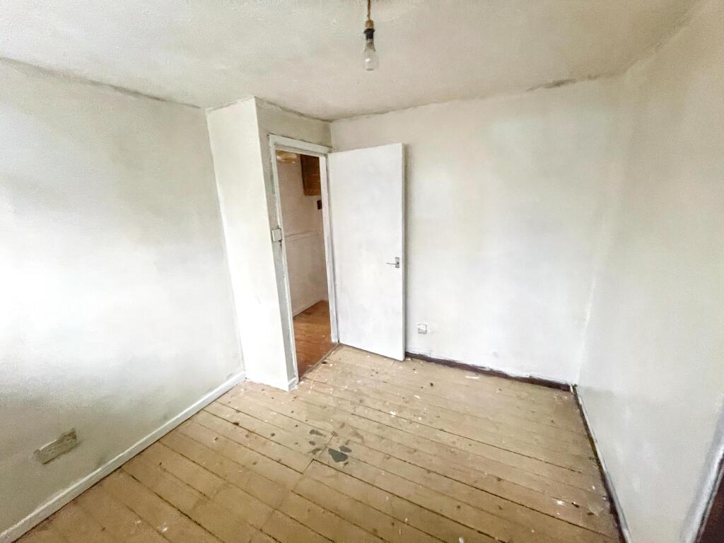 Flat 1 Oxford House, 6 Marlborough Street, Faringdon, Oxfordshire, SN7 photo 4