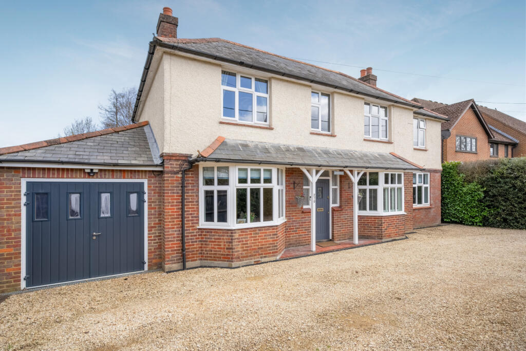 Main image of property: Main Road, Naphill, High Wycombe, Buckinghamshire, HP14