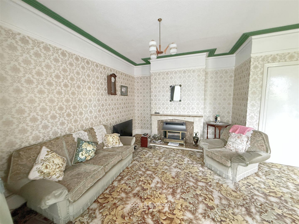 Victoria Road, Prestatyn photo 3