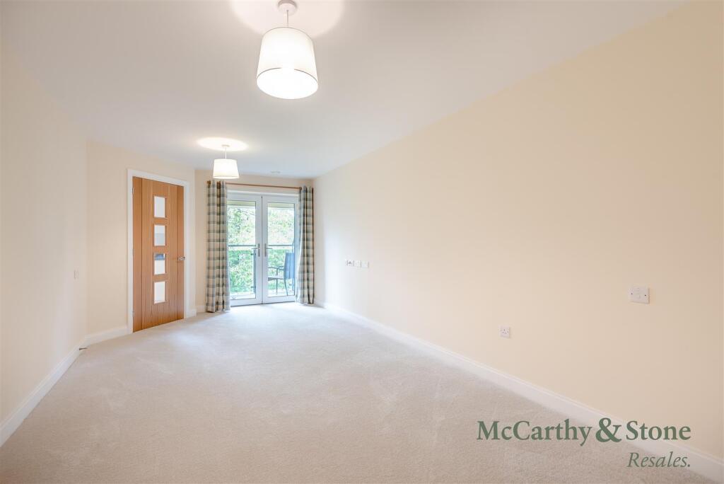 Apartment in Wolverhampton - View 4