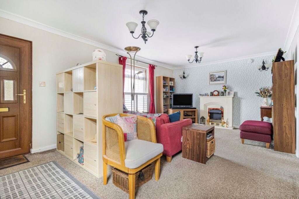 House in East Cambridgeshire, Ely - More