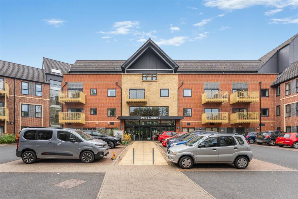 Main image of property: Park Gardens, Bath Road, Banbury