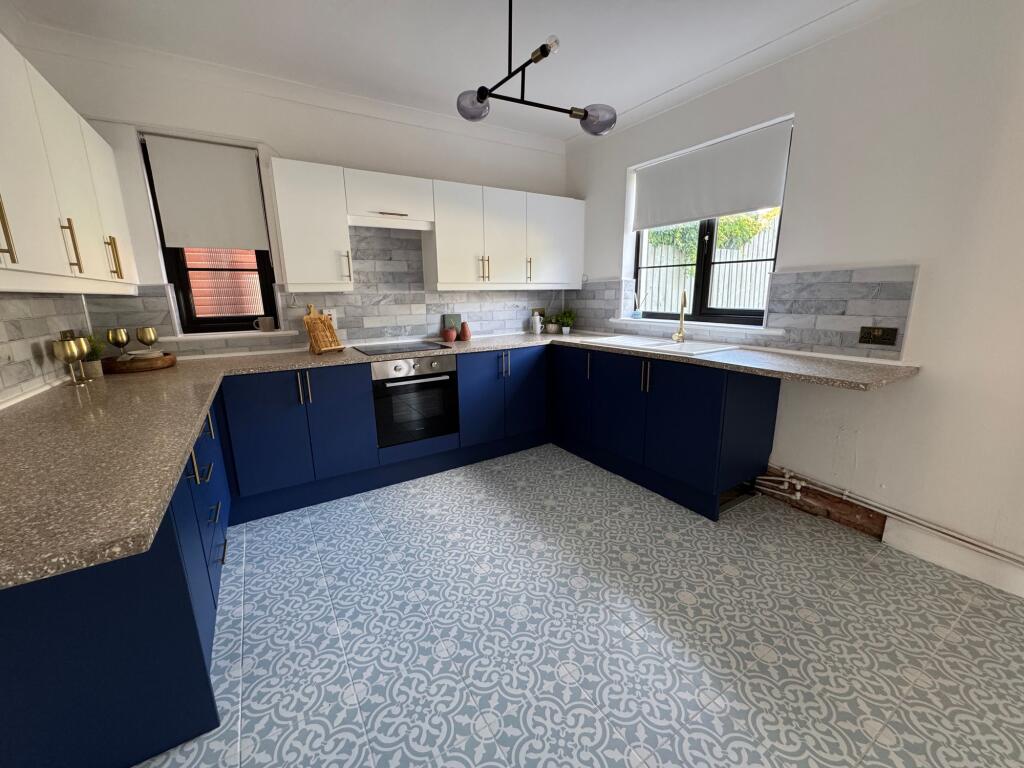 Burton Road, Castle Gresley, DE11 - View 5