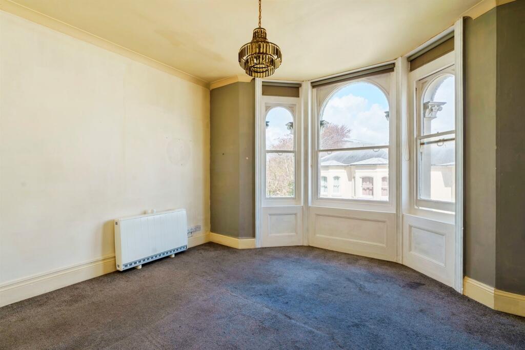 Apartment in Worthing, West Sussex - View 4