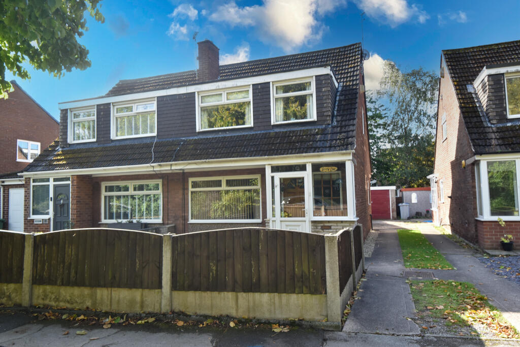 Main image of property: Iona Way, Davyhulme, M41