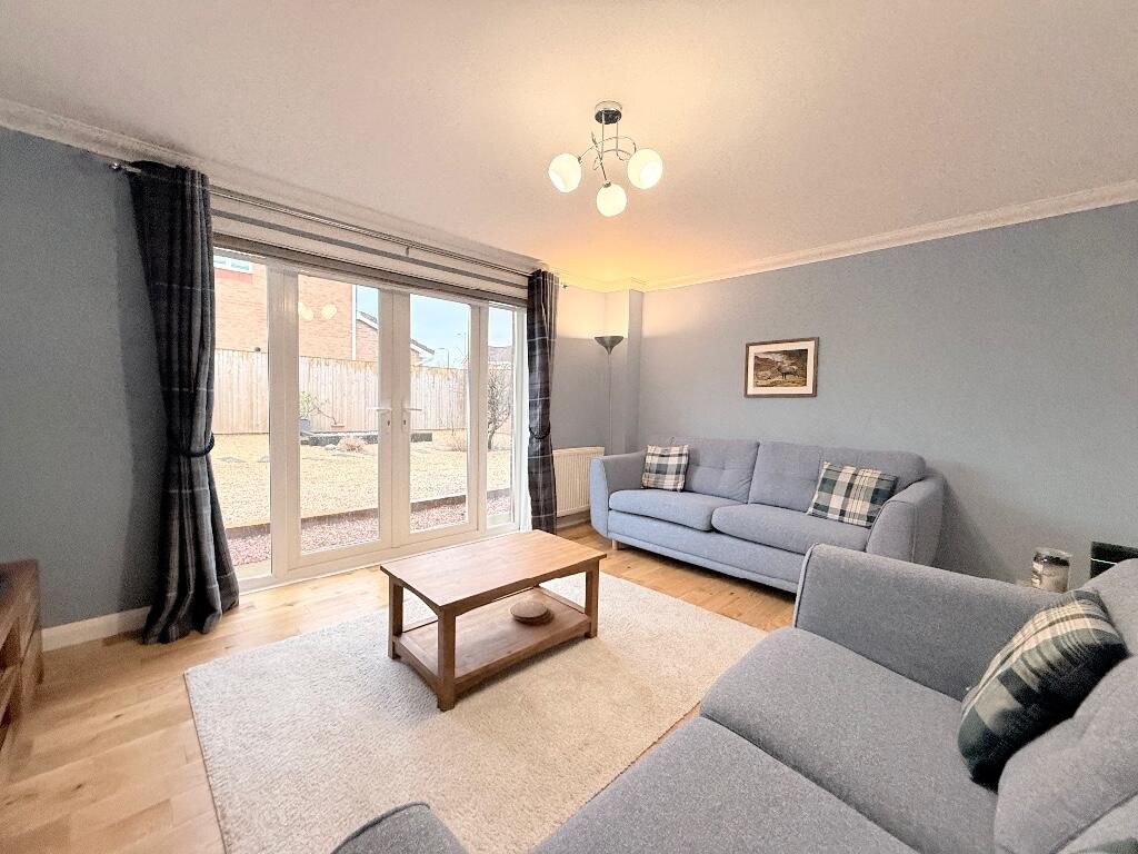 8 Burder Park, Carron, FK2 8FL photo 5