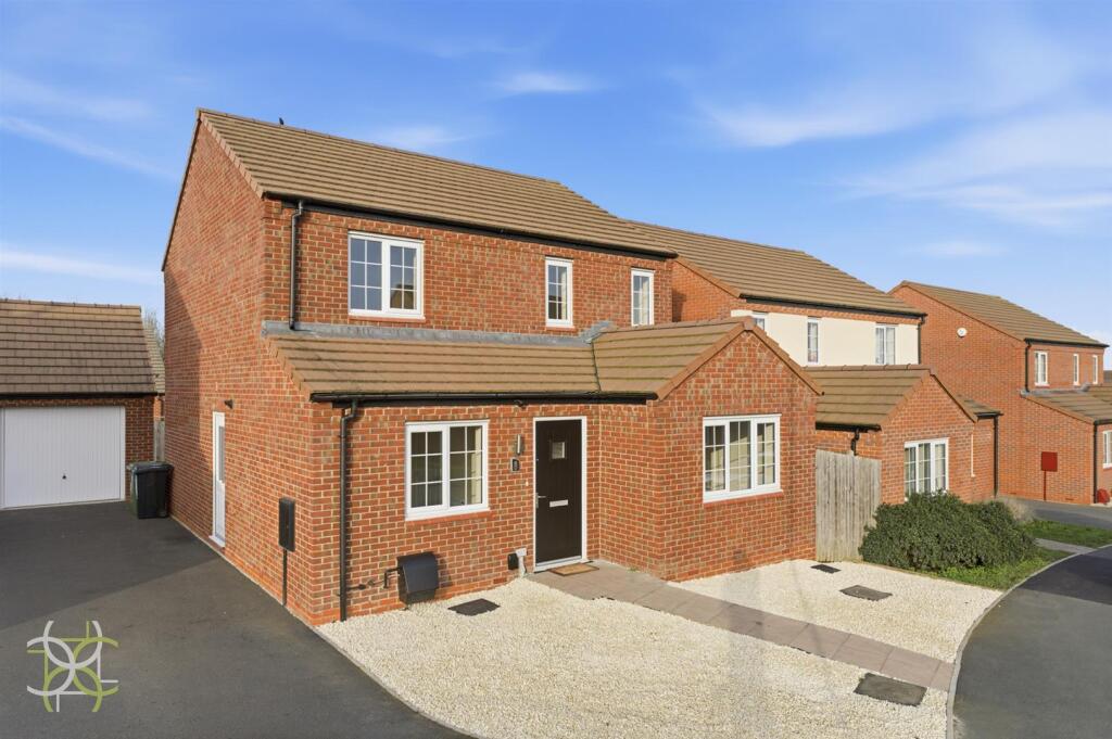 Main image of property: Darke Croft, Evesham