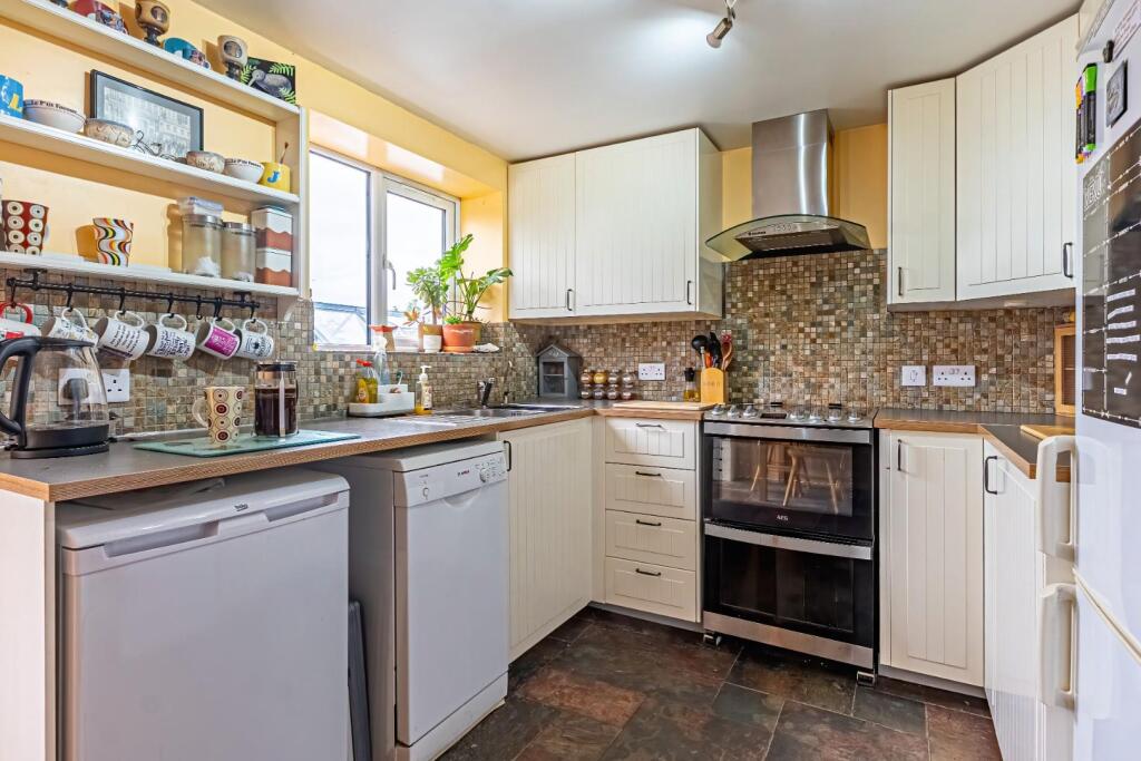 House in Luton - More