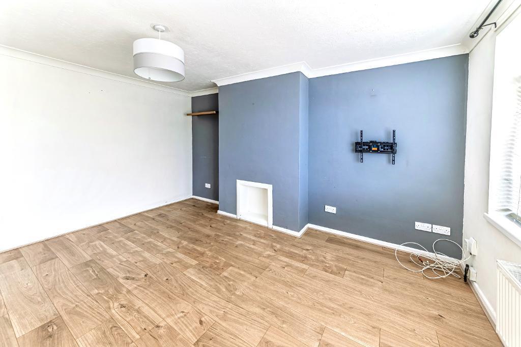 Martin Close, Bedford, MK41 7JY photo 3