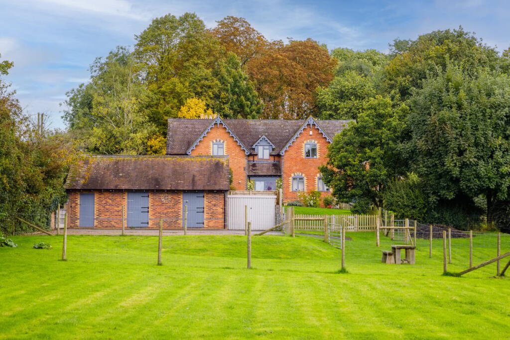 Main image of property: Pound Cottage, Gloucester, GL19