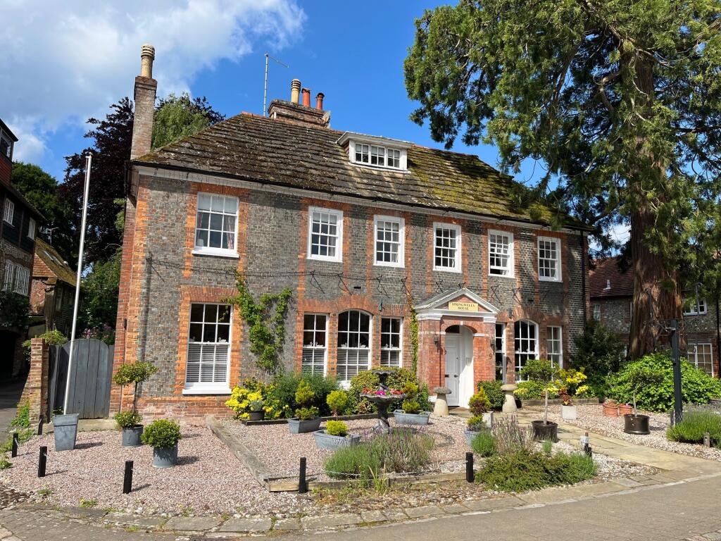 Main image of property: High Street, Steyning, BN44