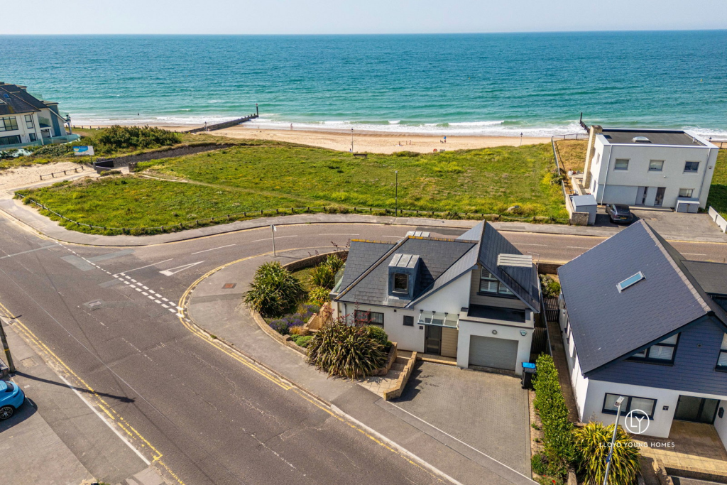 Main image of property: Kestrel, Dalmeny Road, Southbourne, BH6 4BW