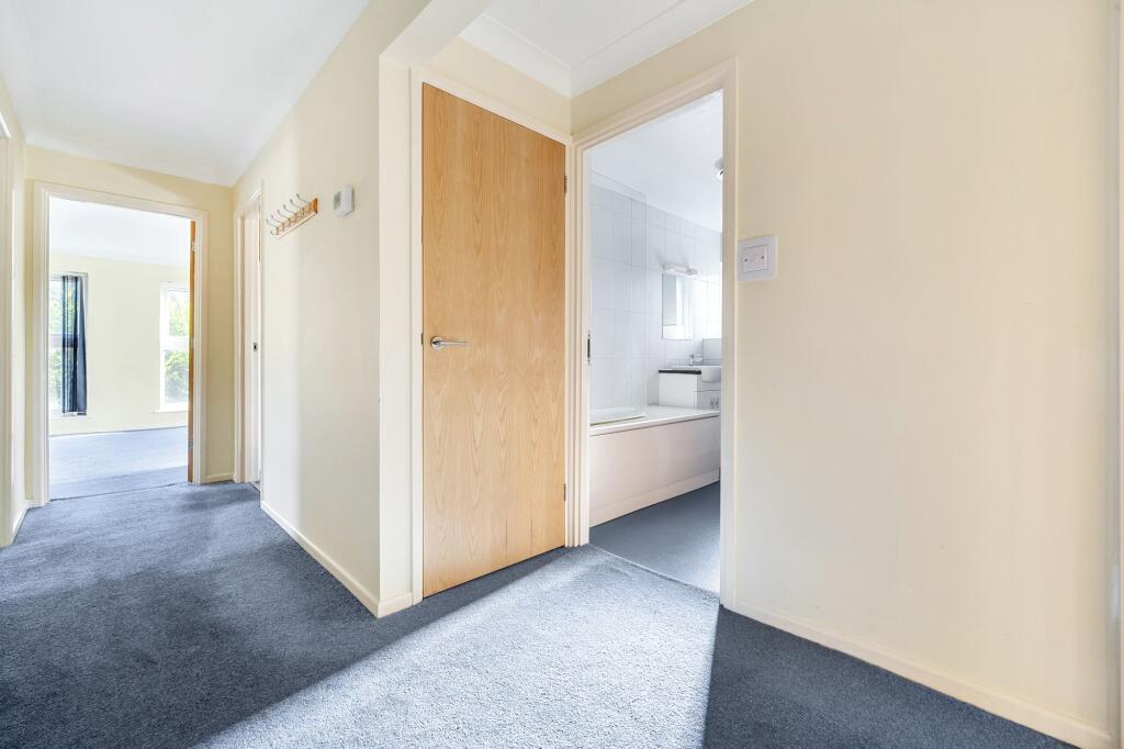 Apartment in Waverley, Godalming - View 5