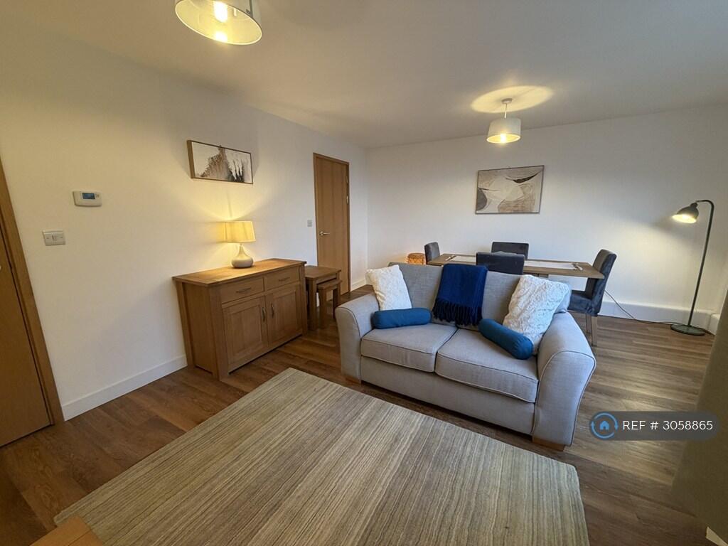 Apartment in London - View 2
