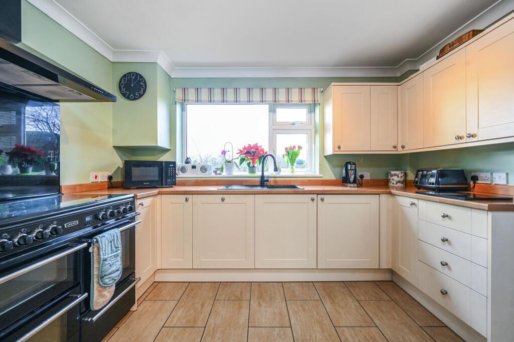 Luxford Lane, Crowborough, TN6 photo 4