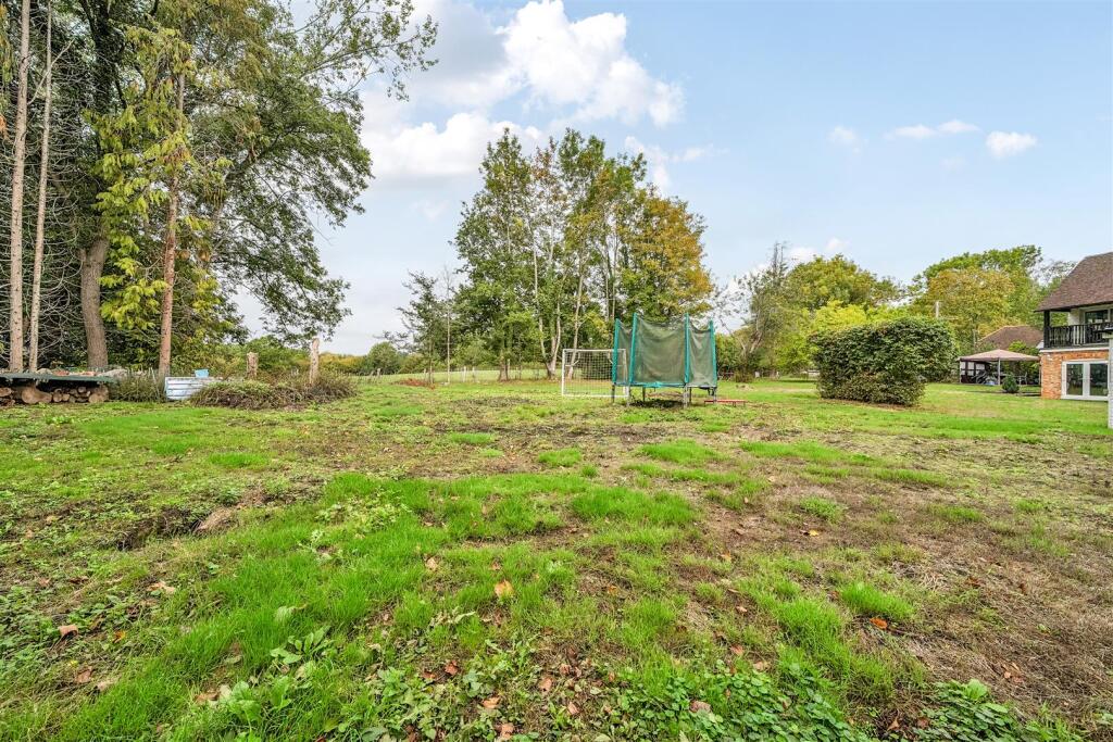 Bath Road, Kiln Green, Reading, Berkshire, RG10 - View 3