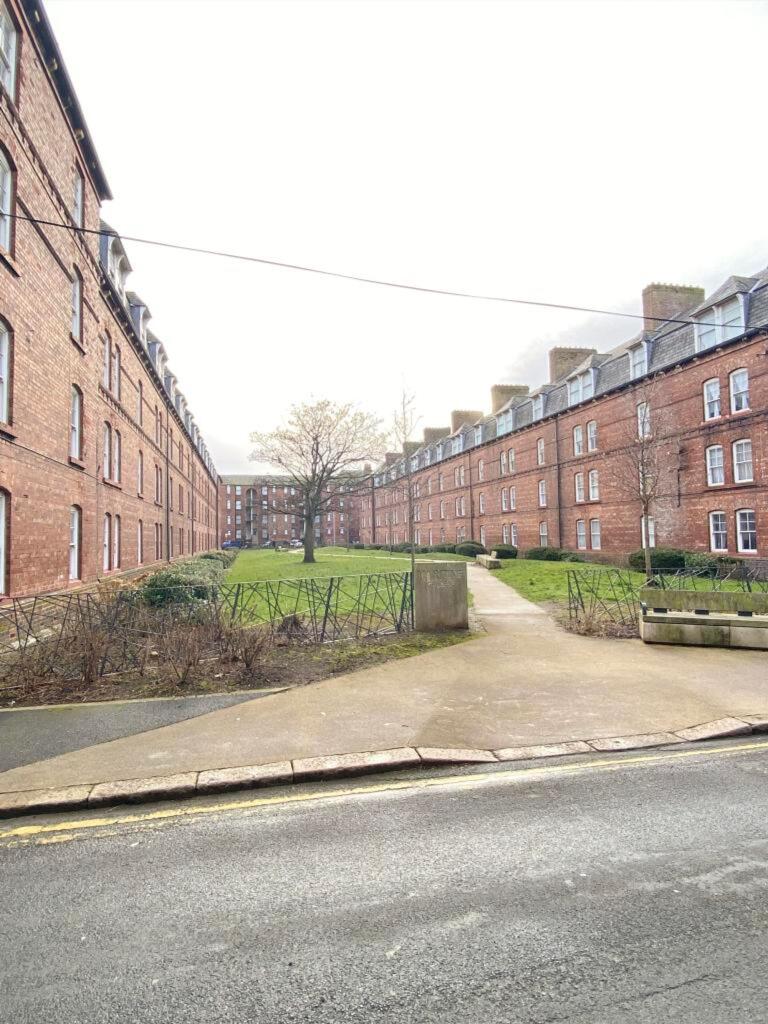 Steamer Street, Barrow-In-Furness, LA14, Barrow-In-Furness