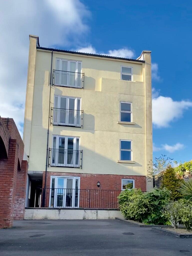 Main image of property: Waterloo Road, Bristol, BS2