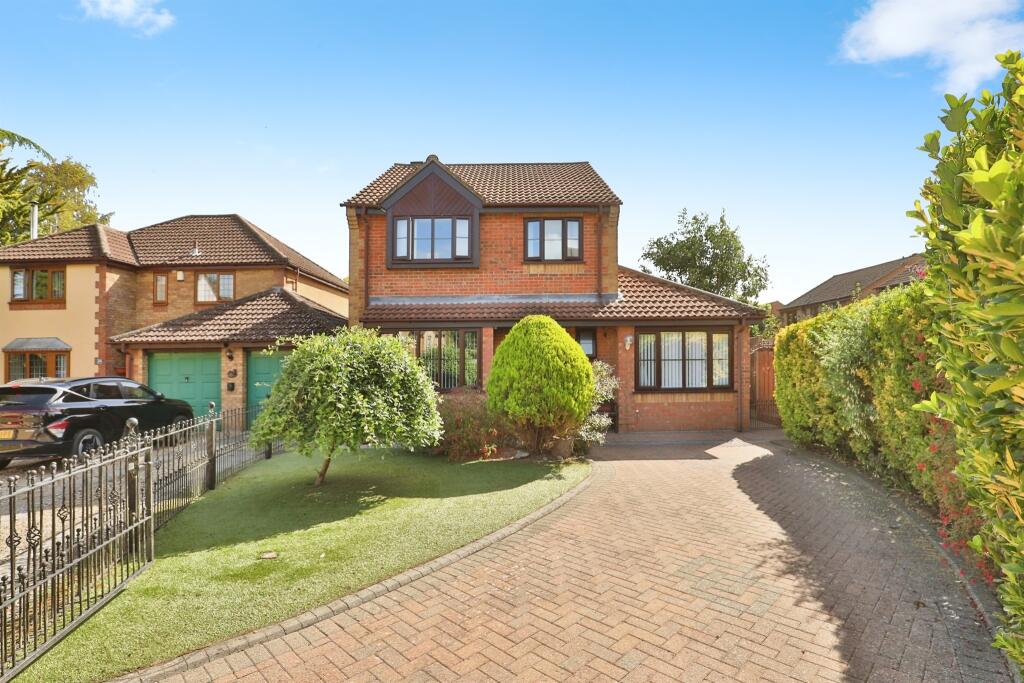 3-bed detached on Hunters Oak, Watton, Thetford, £280,000