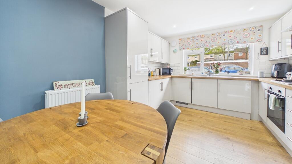 House in Erskine, Renfrewshire - View 2