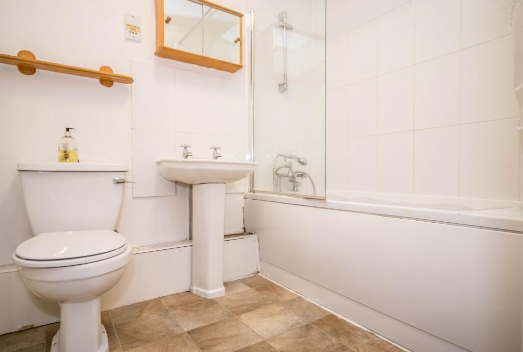 Apartment in London - View 5