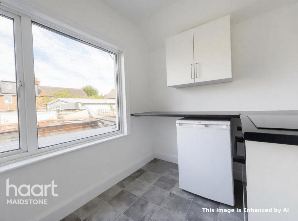 Apartment in Tonbridge - More