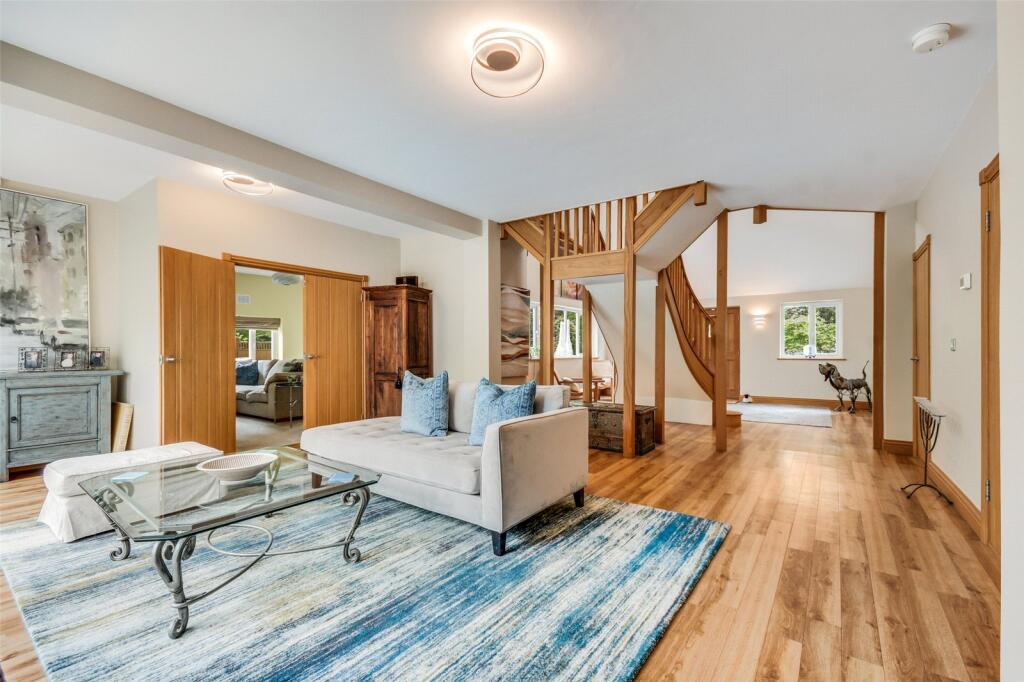 Riffhams Chase, Little Baddow, Chelmsford, CM3 - View 4
