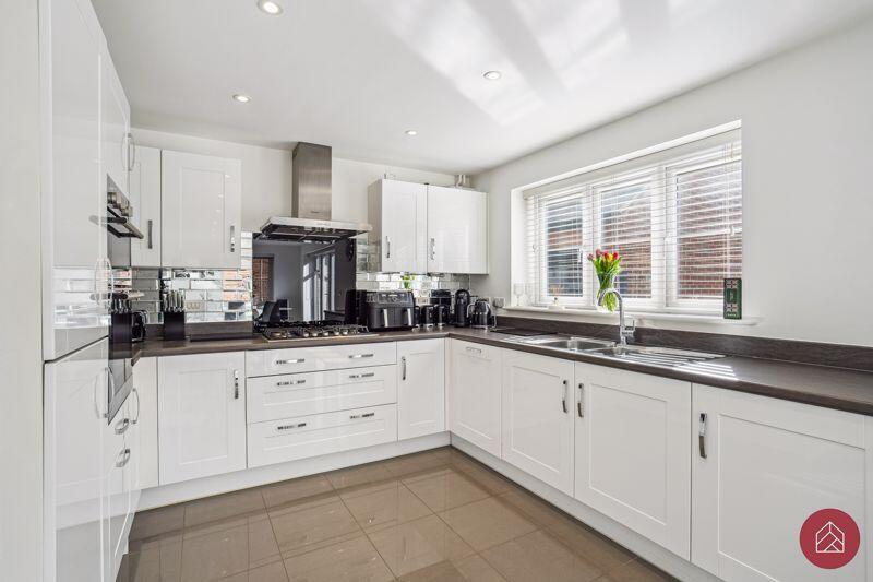 Dacey Drive, Bicester photo 3