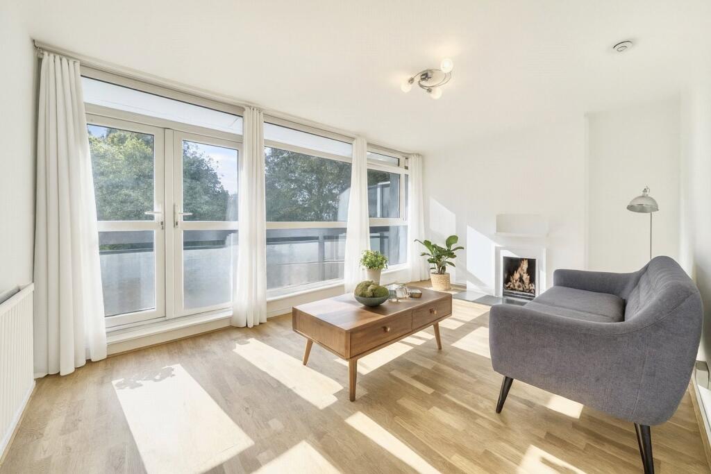 Main image of property: Bolingbroke Walk, London