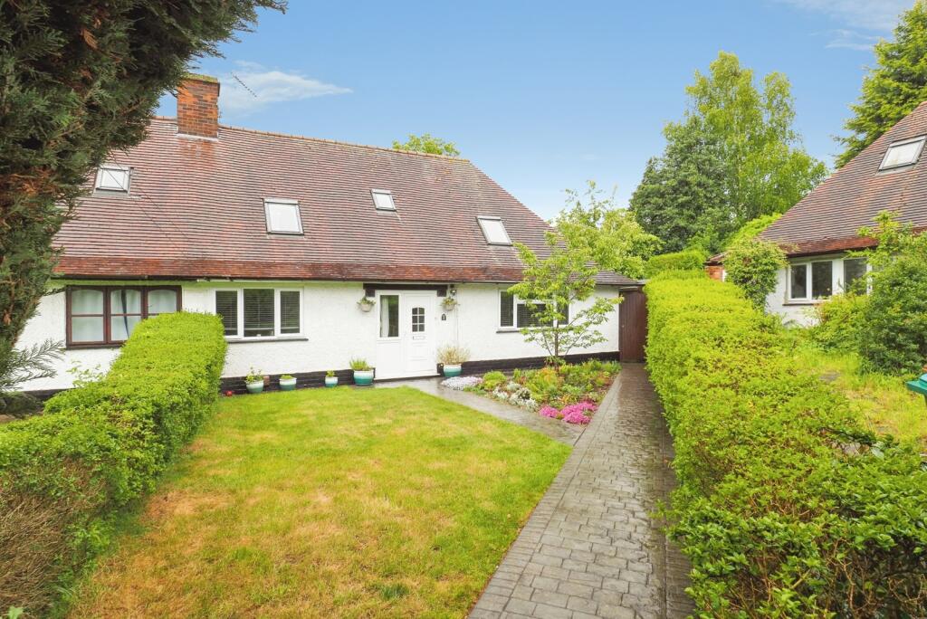 Main image of property: Hawton Crescent, Wollaton, Nottingham, NG8