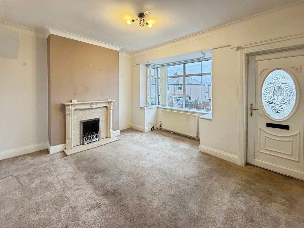Grange Crescent, Riddlesden, Keighley, BD20 5AJ photo 3