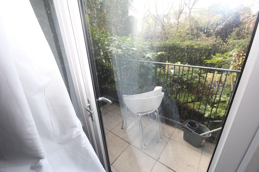Apartment in Harrow - More