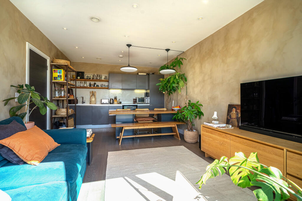 Apartment in London, Brondesbury - View 4
