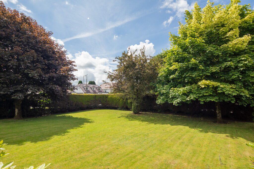 Balintore, Mearns Road, Newton Mearns photo 3