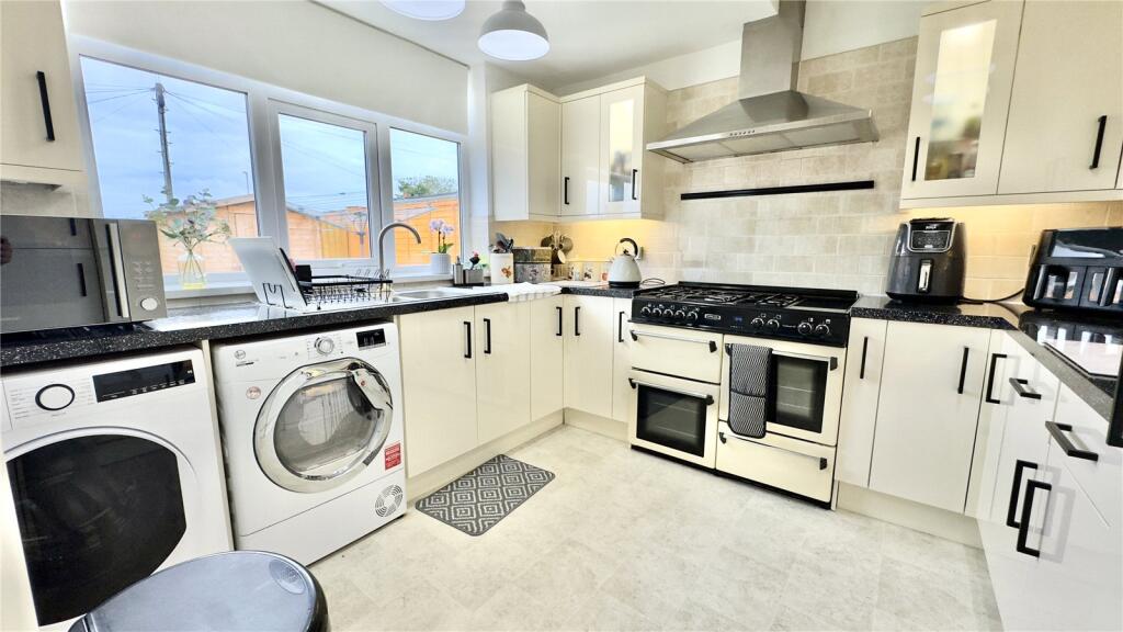 House in Moreton, Liverpool City Region - View 4
