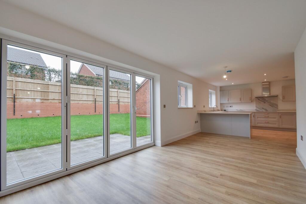 11 The Green, Claphill Lane, Rushwick, Worcestershire, WR2 photo 4