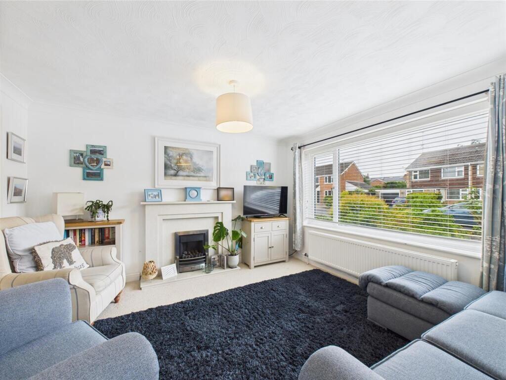 Main image of property: Palmers Green, London, N13 