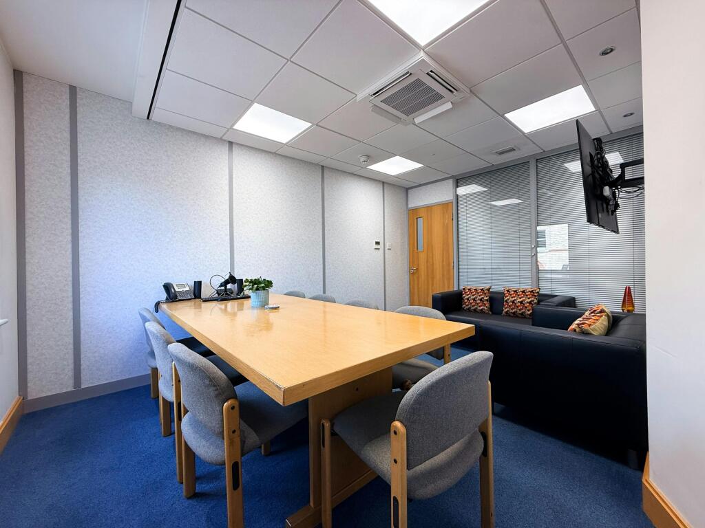 1 Ashey Road_office to let-4.jpg