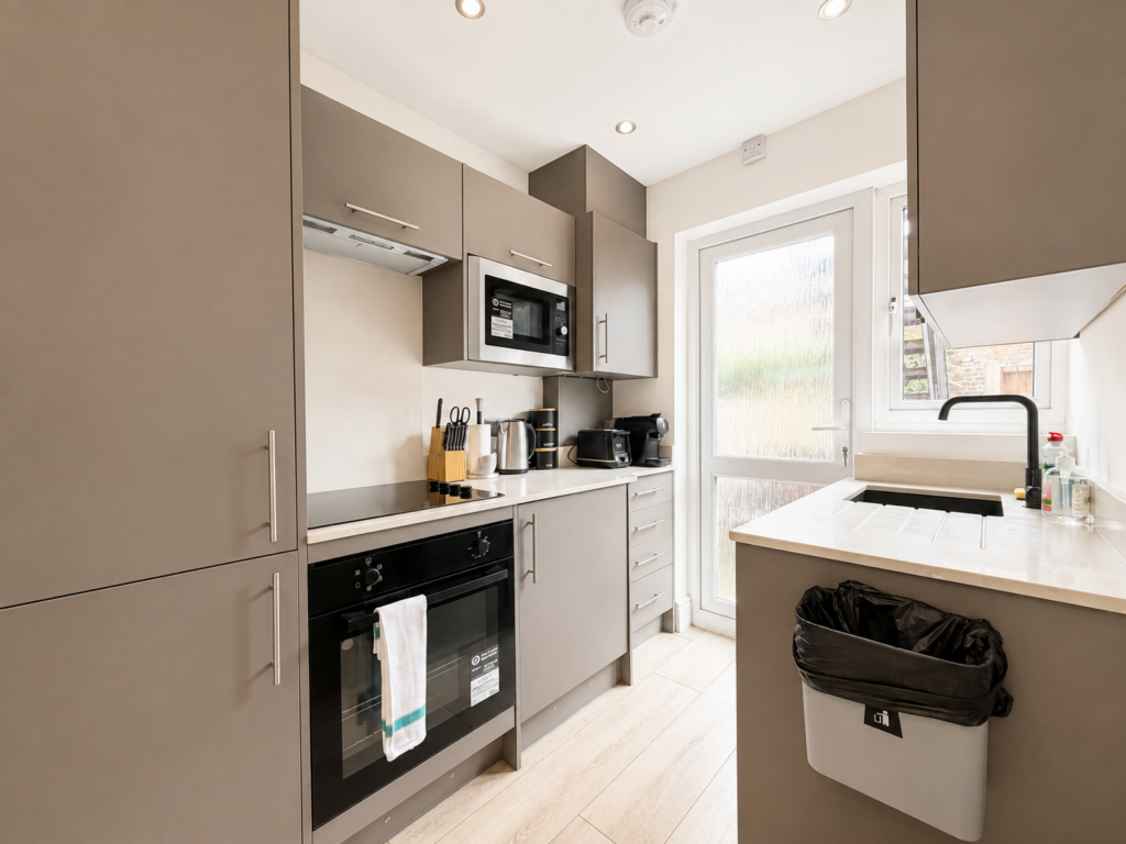 Apartment in London - More