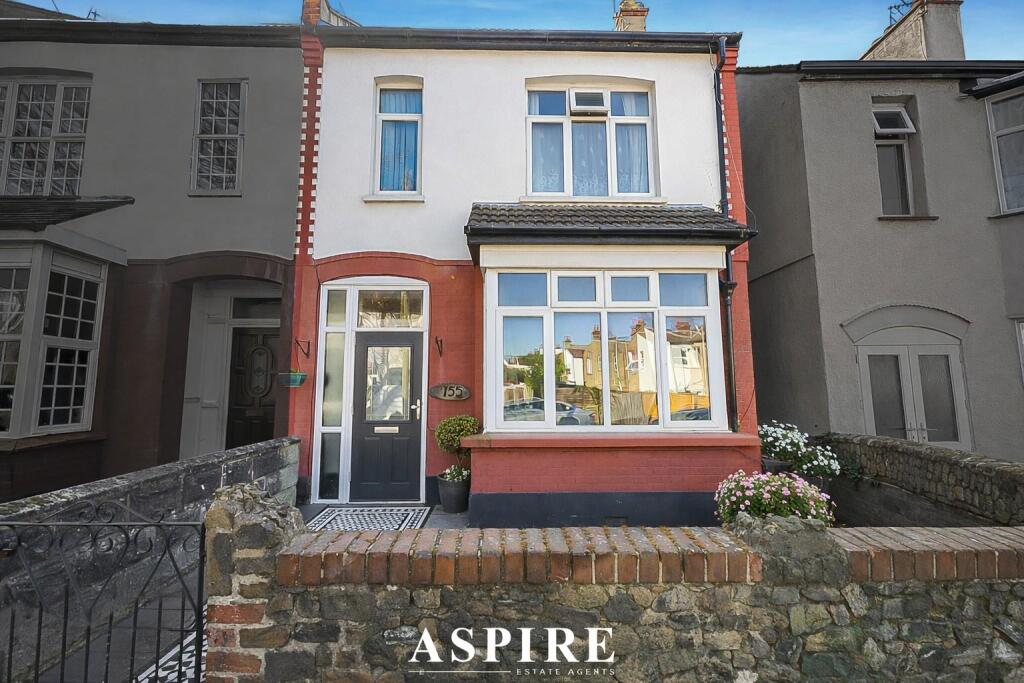Main image of property: Silverdale Avenue, Westcliff-On-Sea