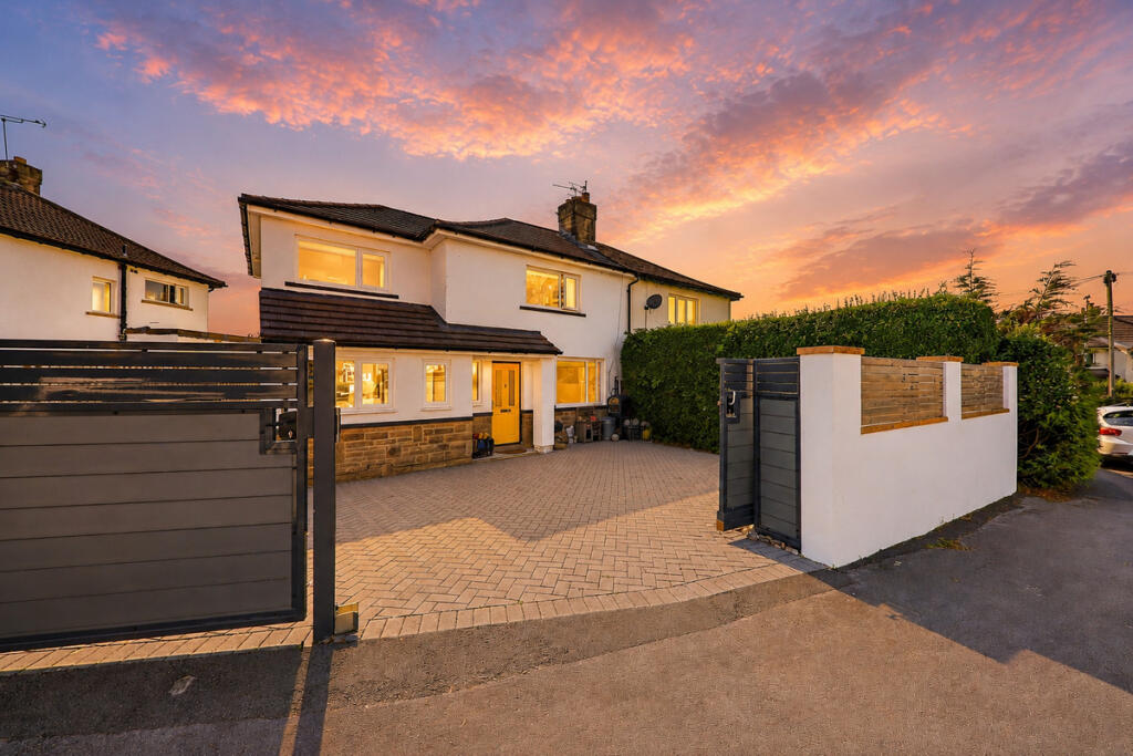 Main image of property: Markham Avenue, Leeds, LS19