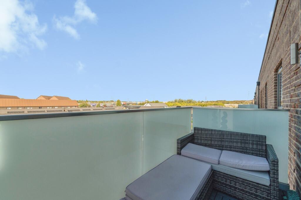 Apartment in South Ockendon, West Thurrock - View 4
