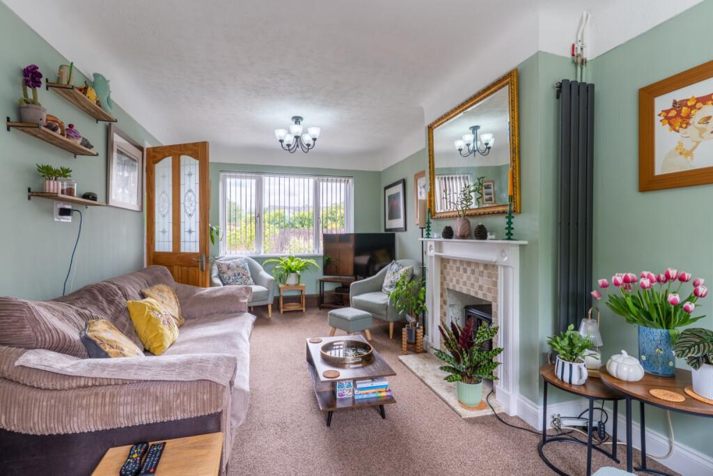 Main image of property: Hever Court Road, Gravesend, Kent, DA12 5EQ