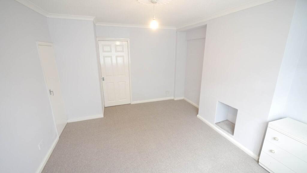 House in Hatfield, Birchwood - View 2