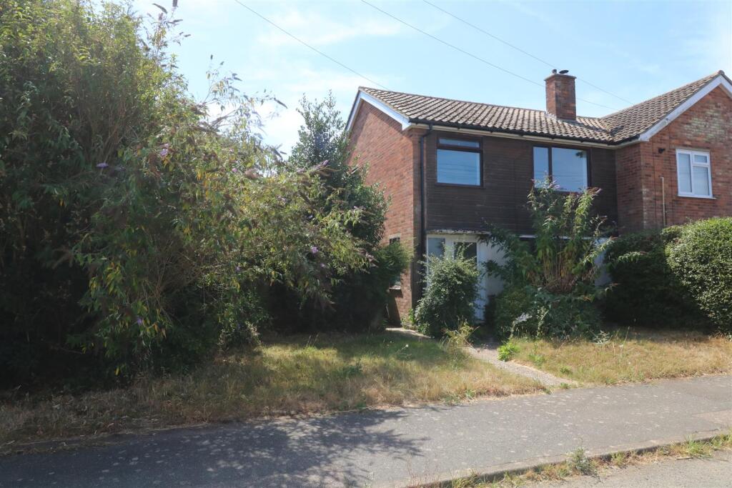 Main image of property: Quakers Way, Leiston