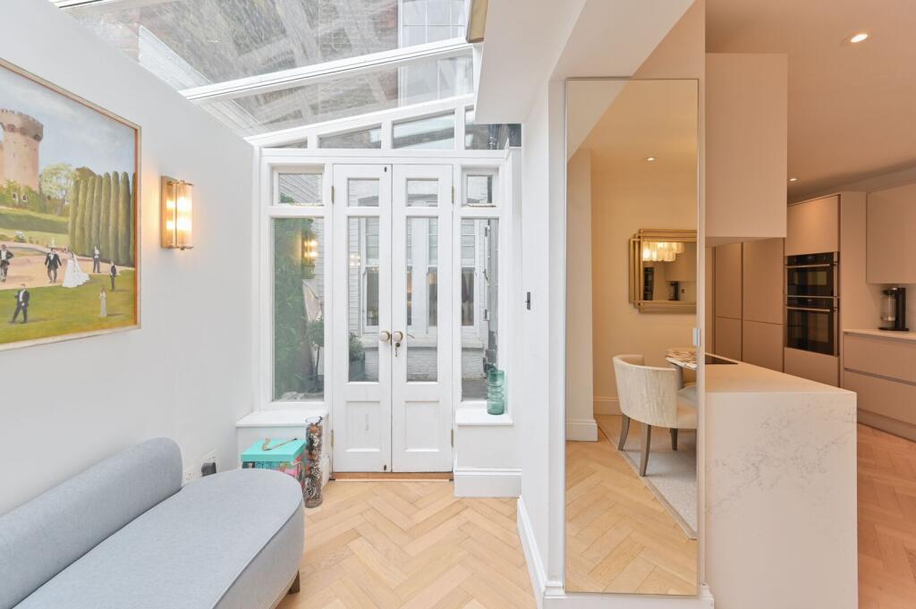 Apartment in London - More