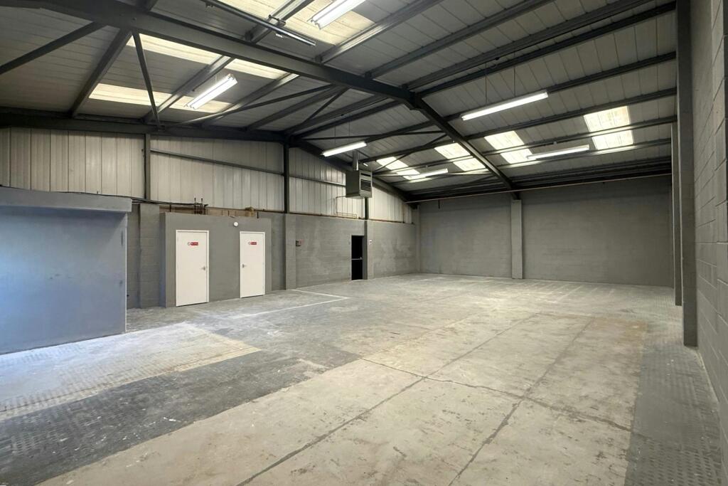 27 Horcott Industrial Estate 1.jpg