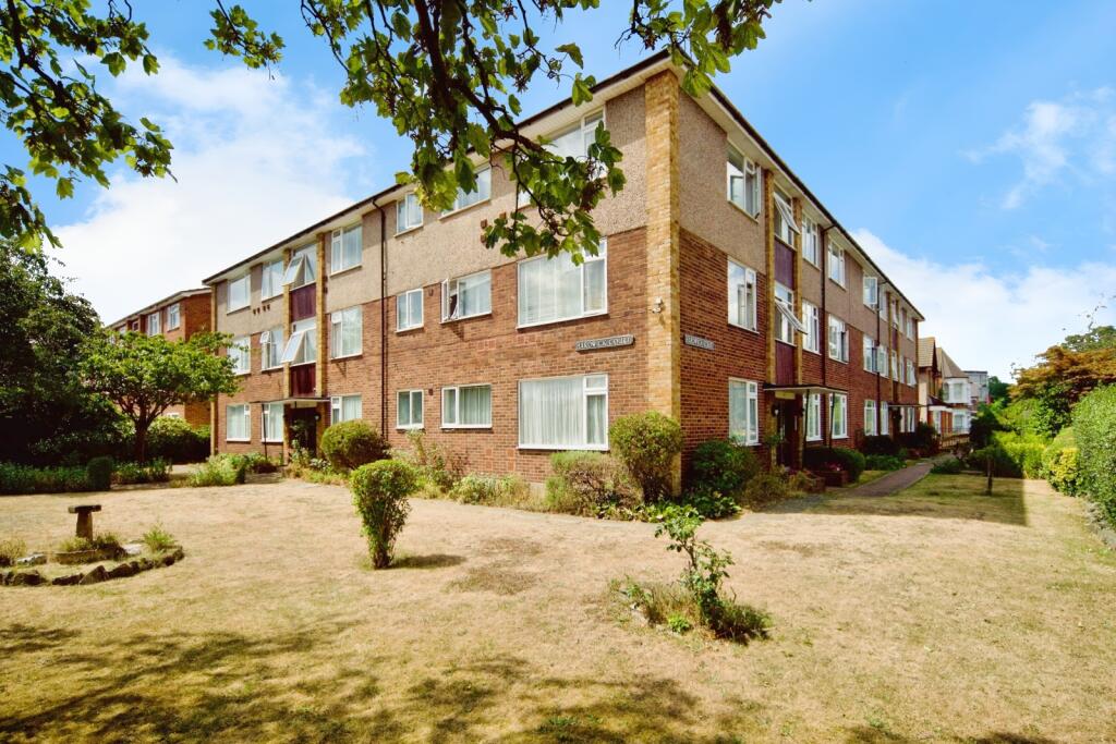 Main image of property: Cambridge Park, London, E11